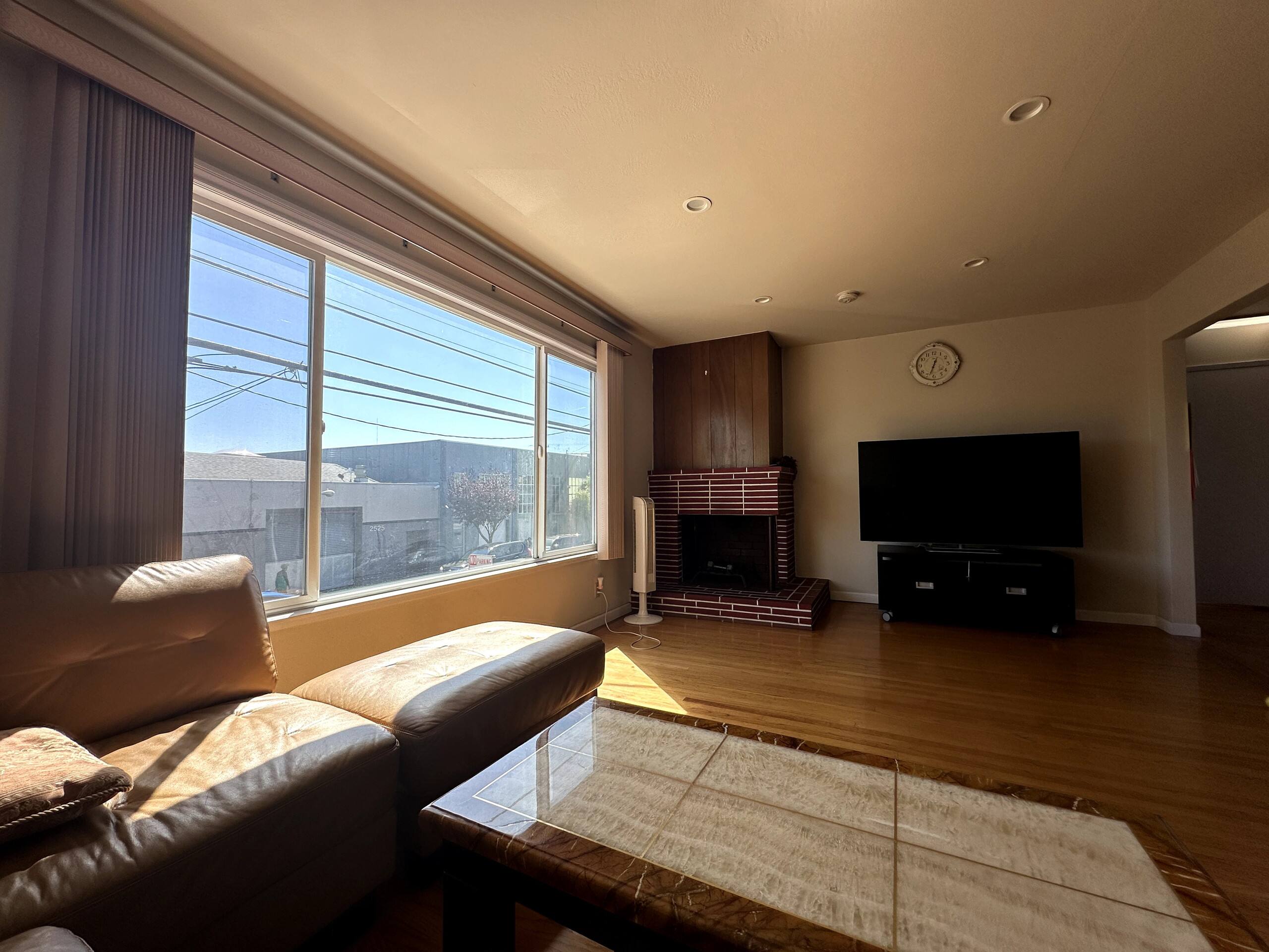 Home in San Francisco · ★4.75 · 2 bedrooms · 4 beds · 1 bath - Image 7