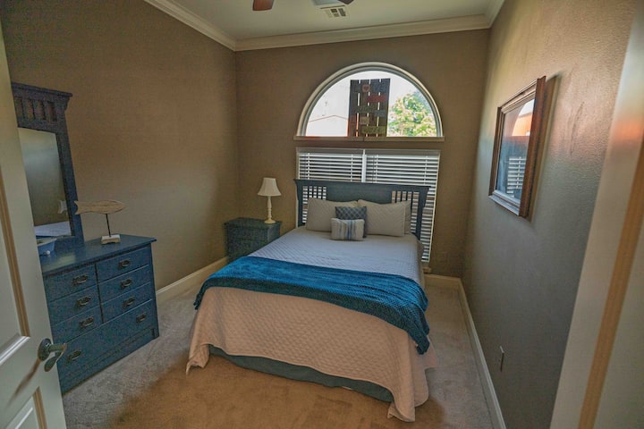 საძინებელი 4