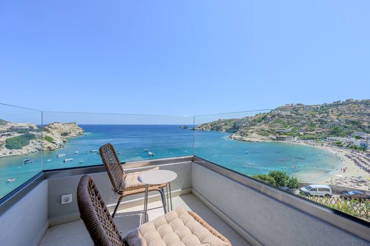 Theasea luxury residence ,beachfront,no car needed gallery image 4