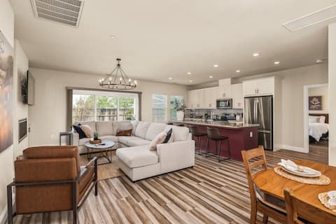 Popular Airbnb listing: The Gold Rush Getaway - 10-Min Stroll to Main St in Calaveras