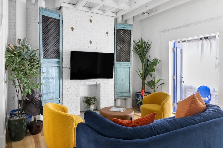 Moroccan Retreat | Off-street Parking | Vibrant - Noah's Ark, West Mifflin