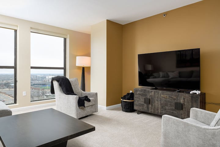 Downtown Condo With A Rocking View! - Thomasville, NC