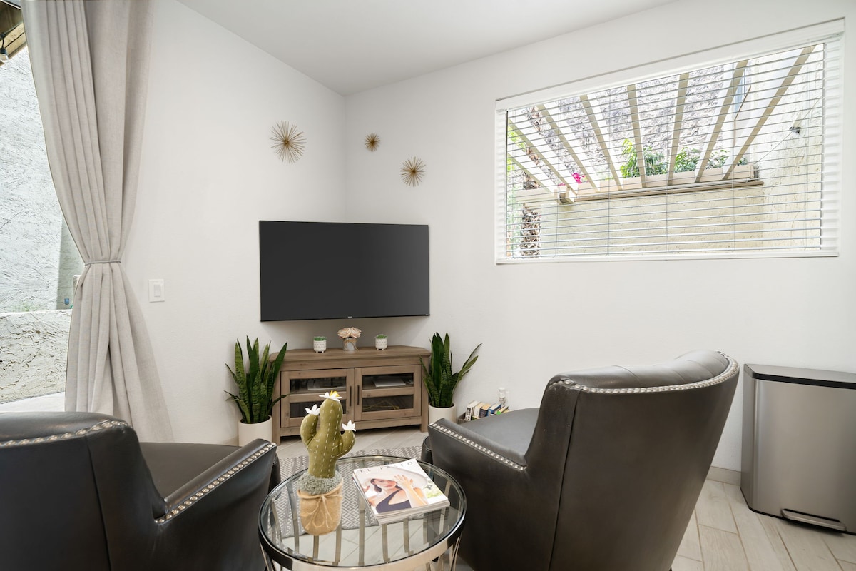 Top performing Airbnb: Palm Escape | Gated Community near Tennis Gardens in Indian Wells