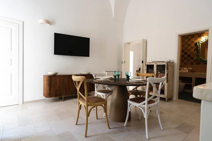 Ampio alloggio con terrazza in centro storico gallery image 2