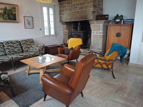 The House of Iniz er Mour