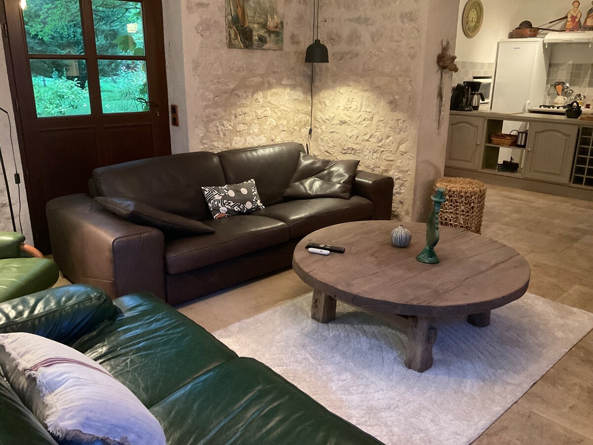 Top Airbnb: Riverside cottage in Loiret