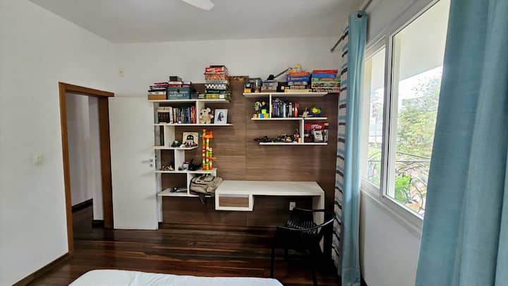 საძინებელი 1