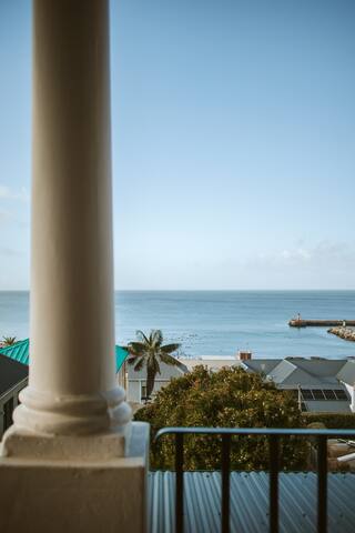 34 Gatesville Road, Kalk Bay gallery image 2