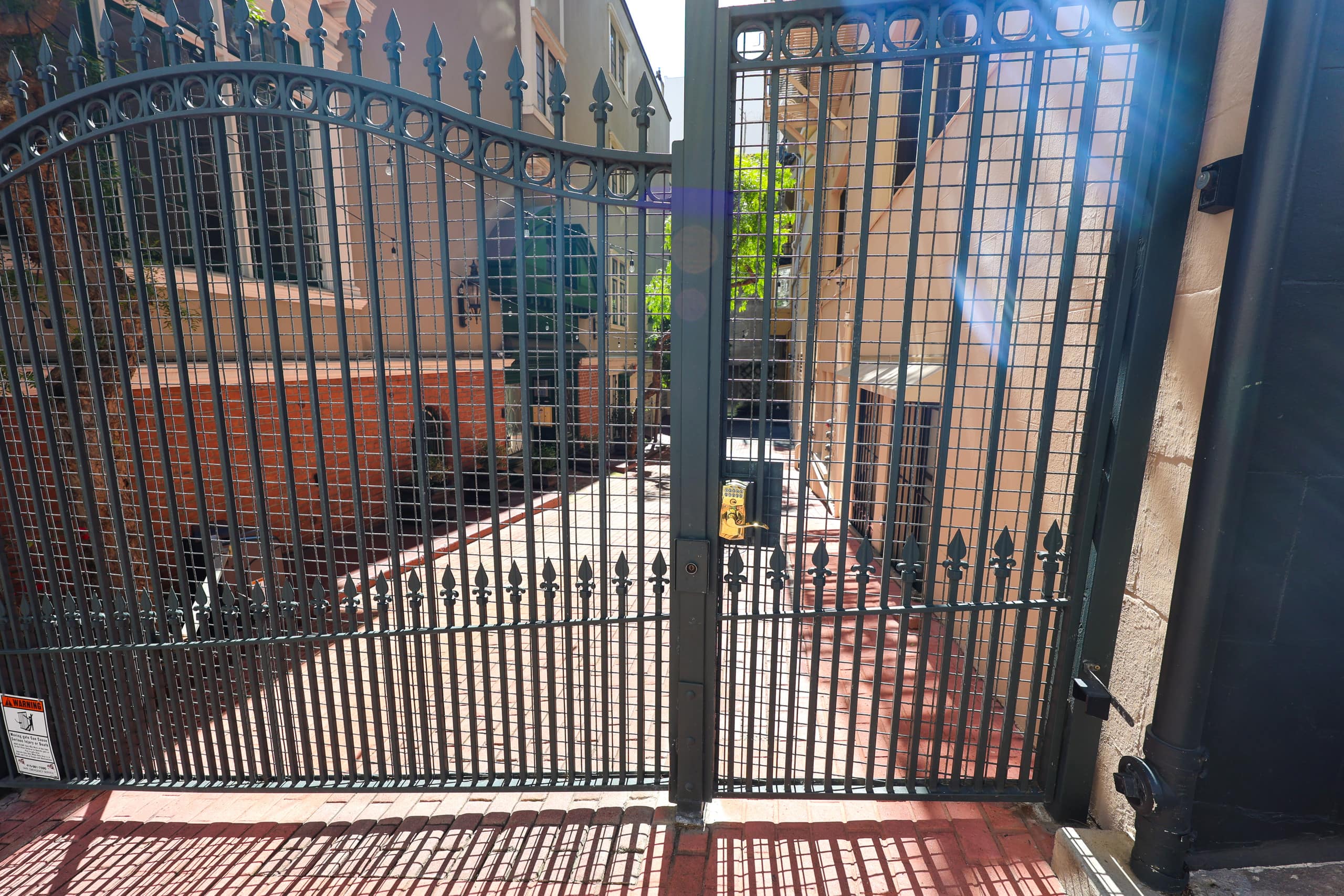 Condo in San Francisco · ★4.93 · 2 bedrooms · 2 beds · 1 bath - Image 39