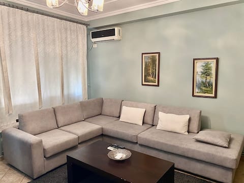 Popular Airbnb listing: Cozy & Spacious Flat - City Centre (Wilson Square) in Njësia Bashkiake Nr. 5