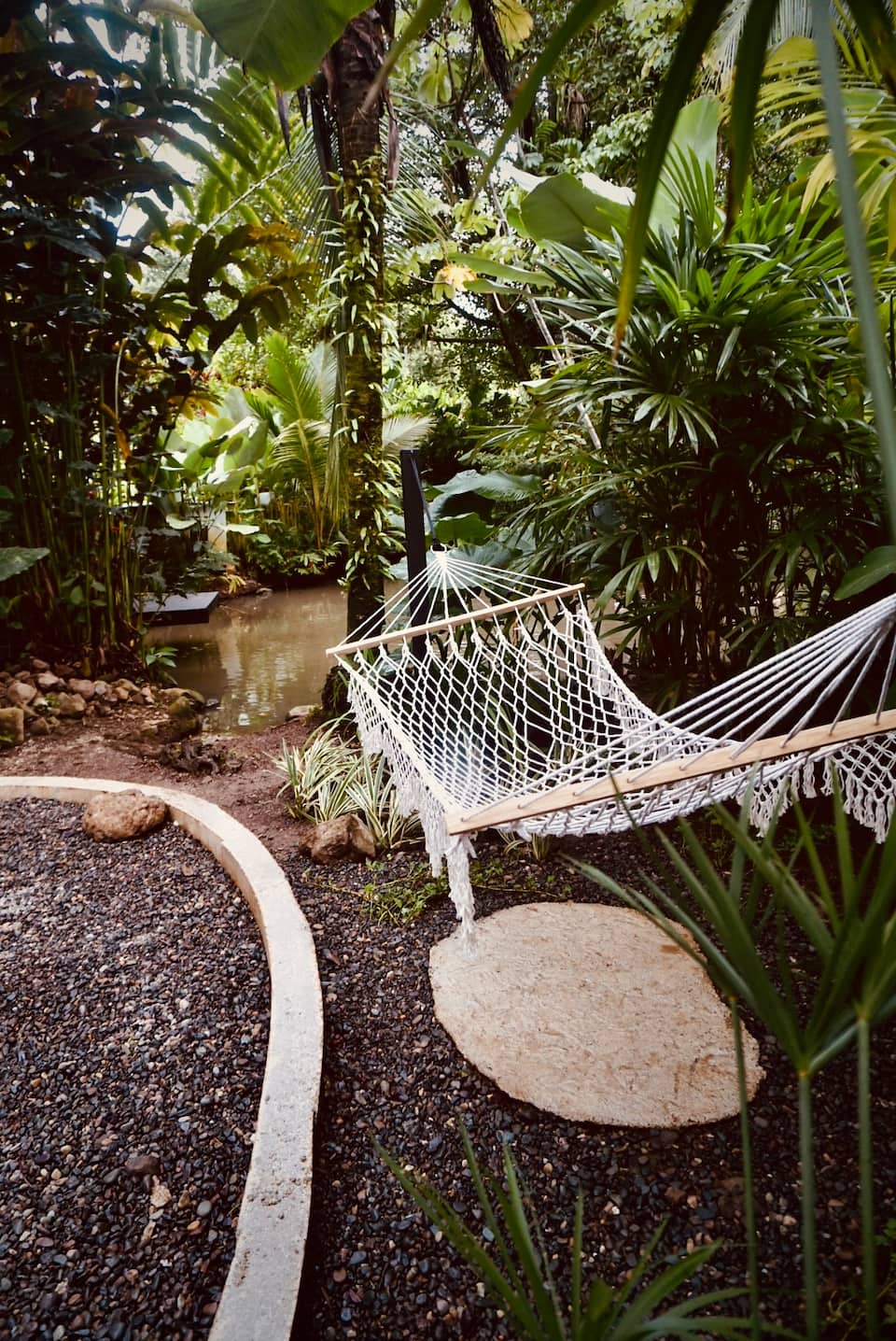 Pond House in the Costa Rican jungle, Parrita, Puntarenas, Costa Rica, photo 5 of 10