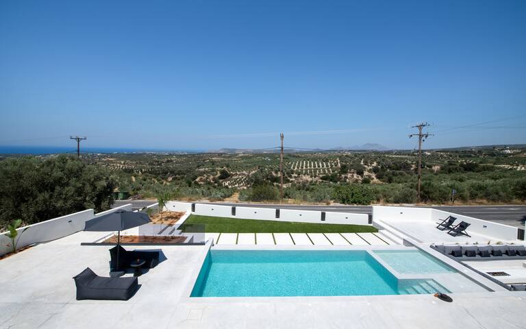 LeEva Oasis villa gallery image 3