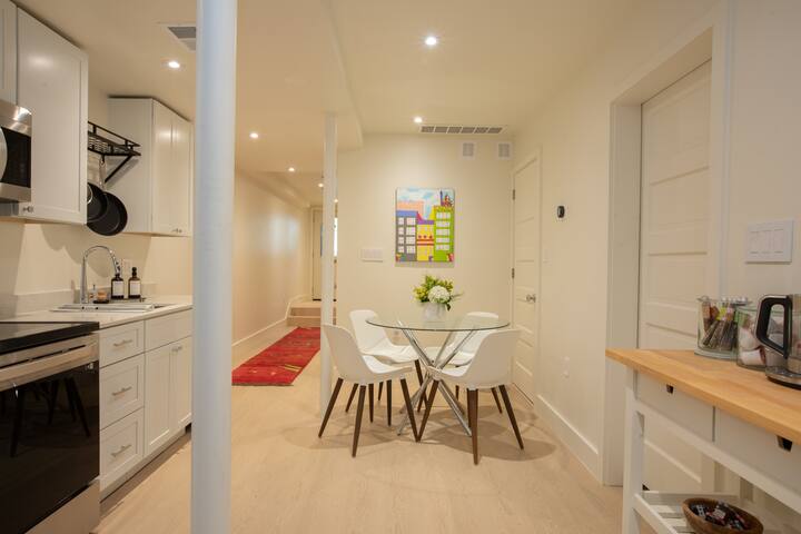 Home away from home in the heart of DC gallery image 2