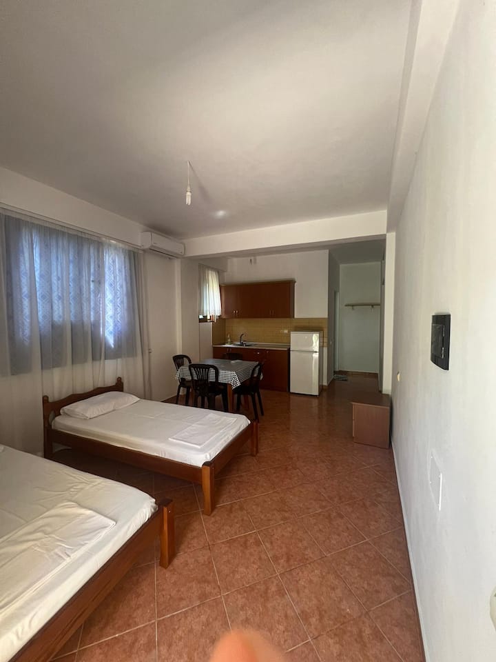 Appartamento 2 Camere A 10 Min A Piedi Dal Centro - Himarë