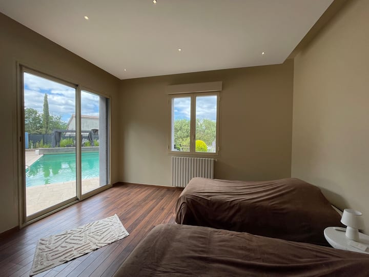 Chumba cha kulala cha pili kwenye ghorofa ya chini