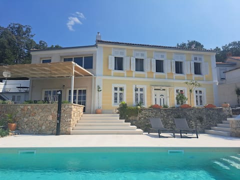 Villa Belvedere - oasis with stunning sea view