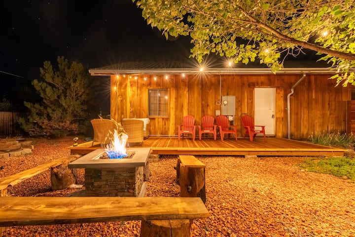 CowboyCasita for 8 | Unit 5 | Pickleball - Apartments for Rent in