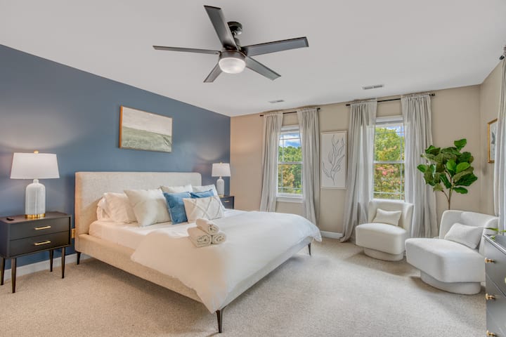 5bd Sleeps 18! Pool, Bball, Game Rm, Fire Pit - Greensboro, NC