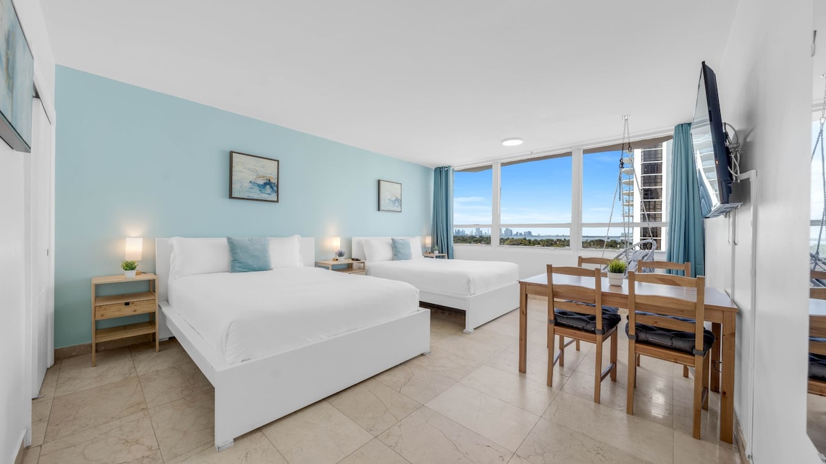 Bayview Studio | Pool+ Beach Access+ Valet Parking - Apartments for ...