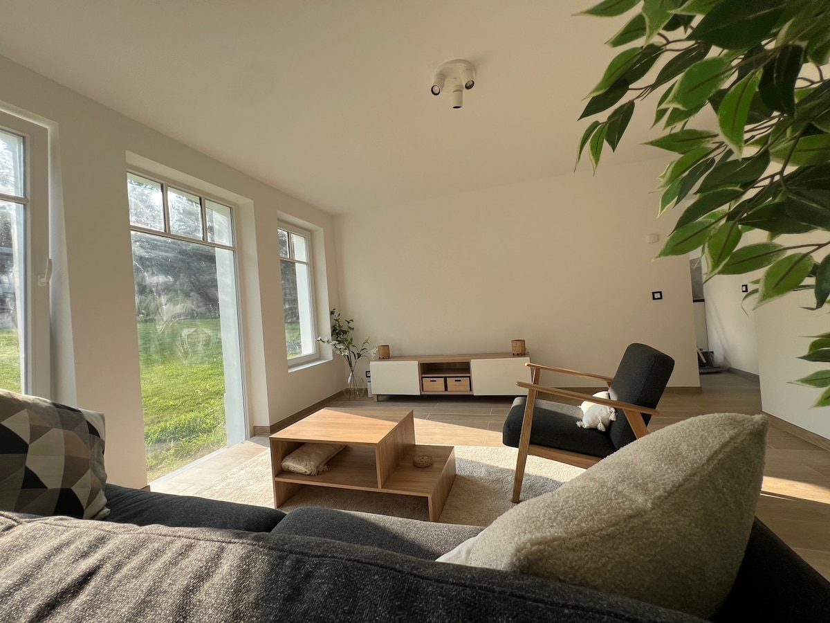 Top performing Airbnb: Le Verger de Mimi in Uccle Ukkel