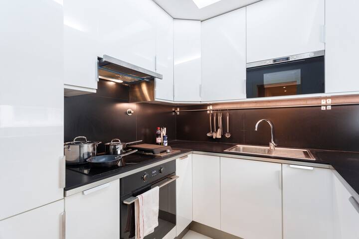 (T) Luxury Apartment Central Lisbon gallery image 5