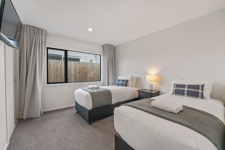 საძინებელი 4