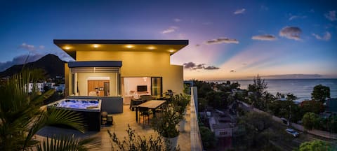 Blue Infinity: Luxury Penthouse Sea View & Hot Tub