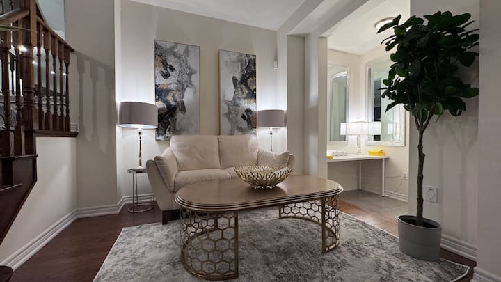 9 Beds -Kleinburg Crown Town Residences - Bolton, ON, Canada