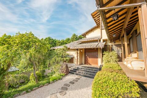 Mt. Fuji is a natural, spacious space, and a sauna and a BBQ experience.