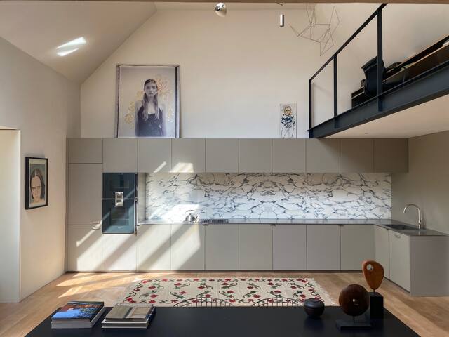 Historic House in Primrose Hill artists studio gallery image 3