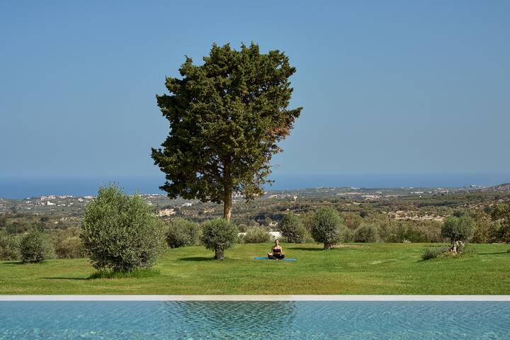 Gavras Exclusive Villa I, 2 Pools, Gym & SeaViews gallery image 3
