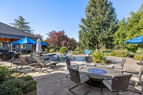 Entertainment Home on Golf Course - Hot Tub /Pool