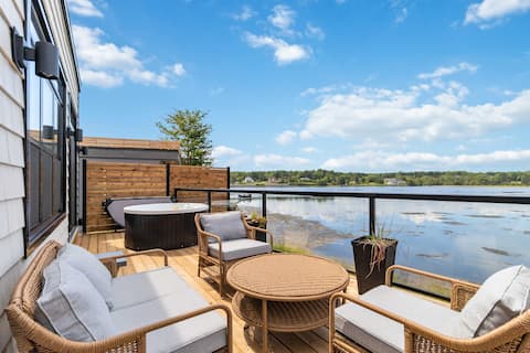 Ocean Front #12 HotTub PrivateDeck waterfront  BBQ