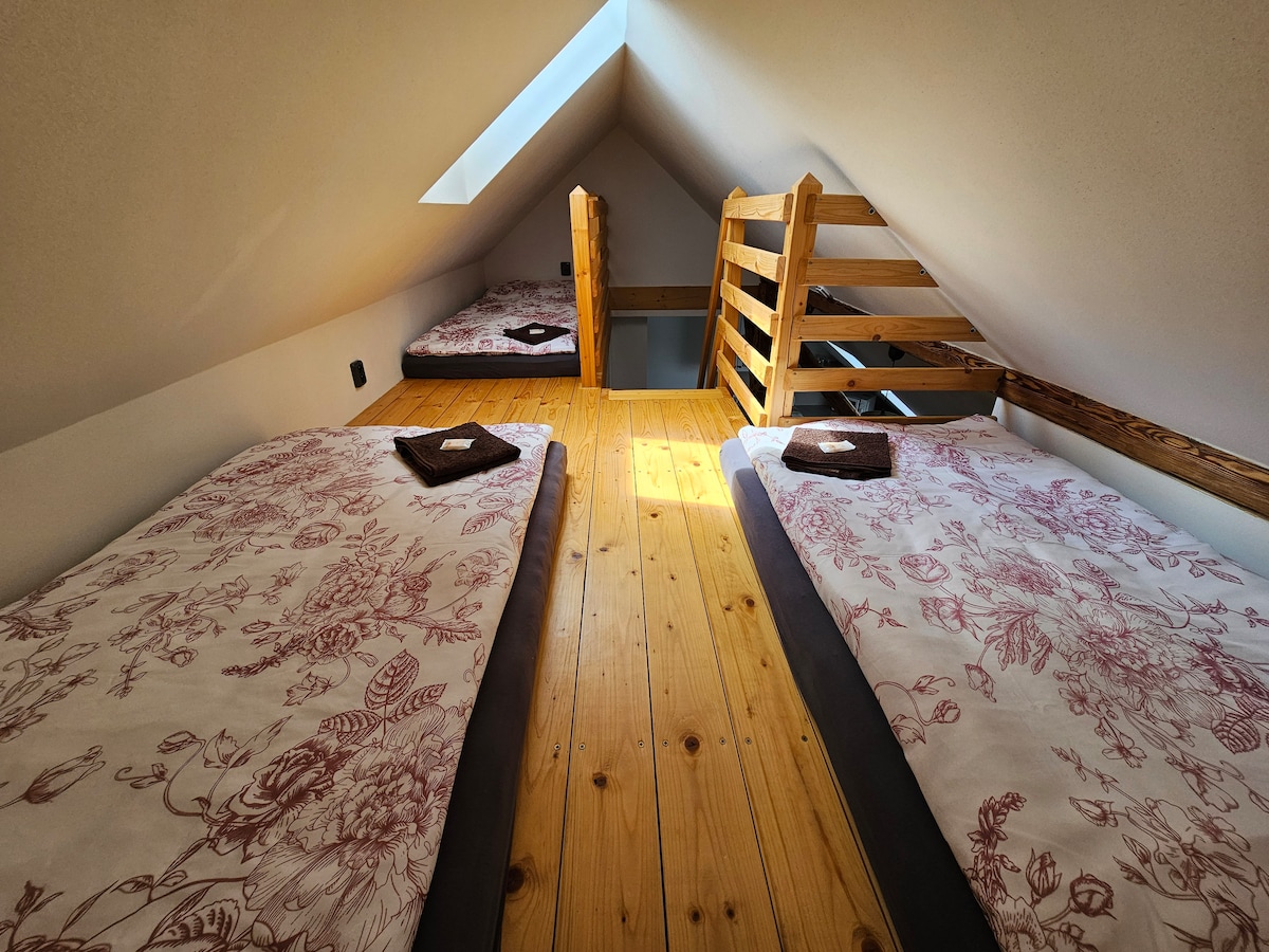 Вграден горен објект.