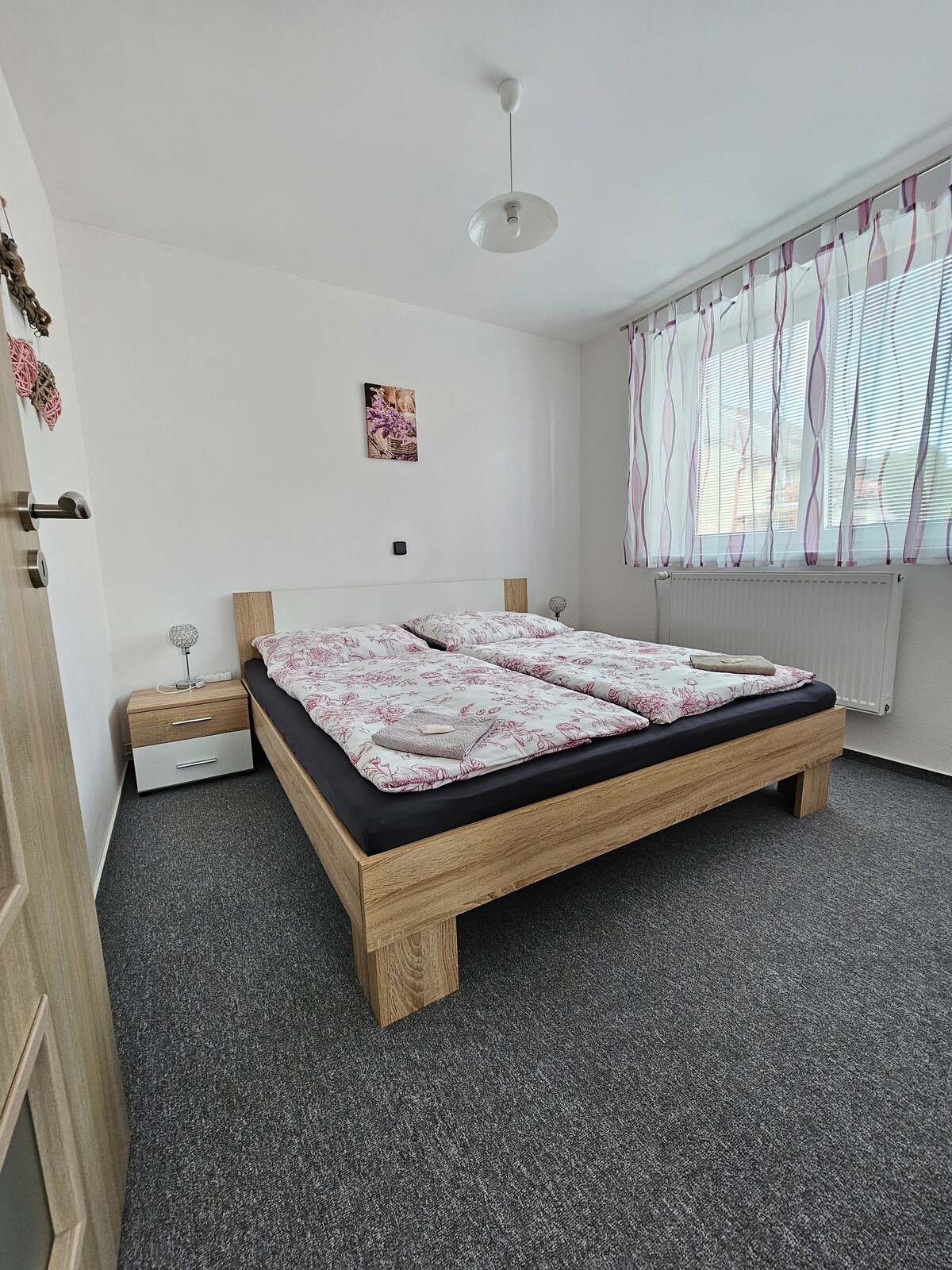 Двојна спална соба на горниот кат.