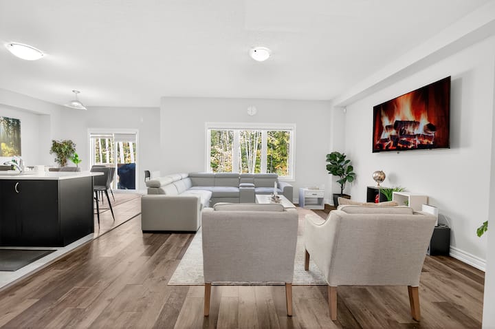 4-br Muskoka Family Serenity Retreat Escape - Gravenhurst