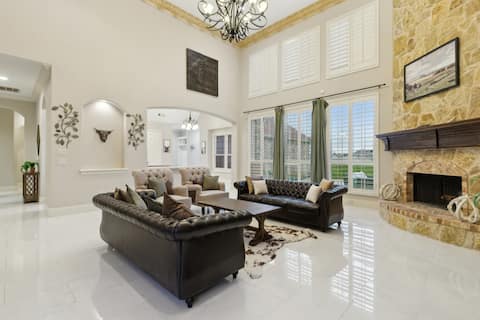 Home W/ Theater | Poker Room | Hot Tub & More