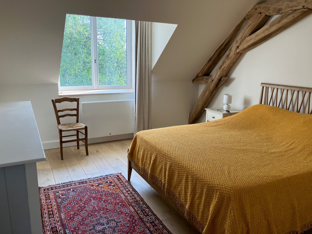 Chumba cha kulala chenye kitanda 1 cha kifalme