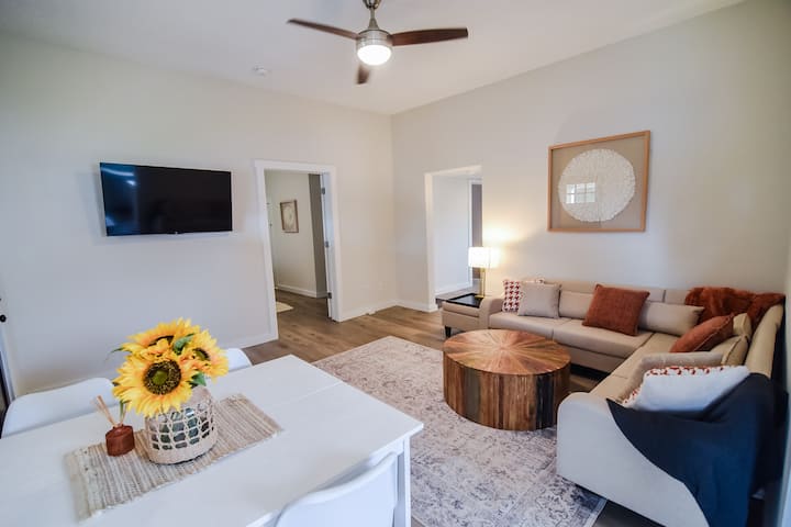 Charming Downtown Fort Mill Home W/ Large Backyard - Fort Mill, SC