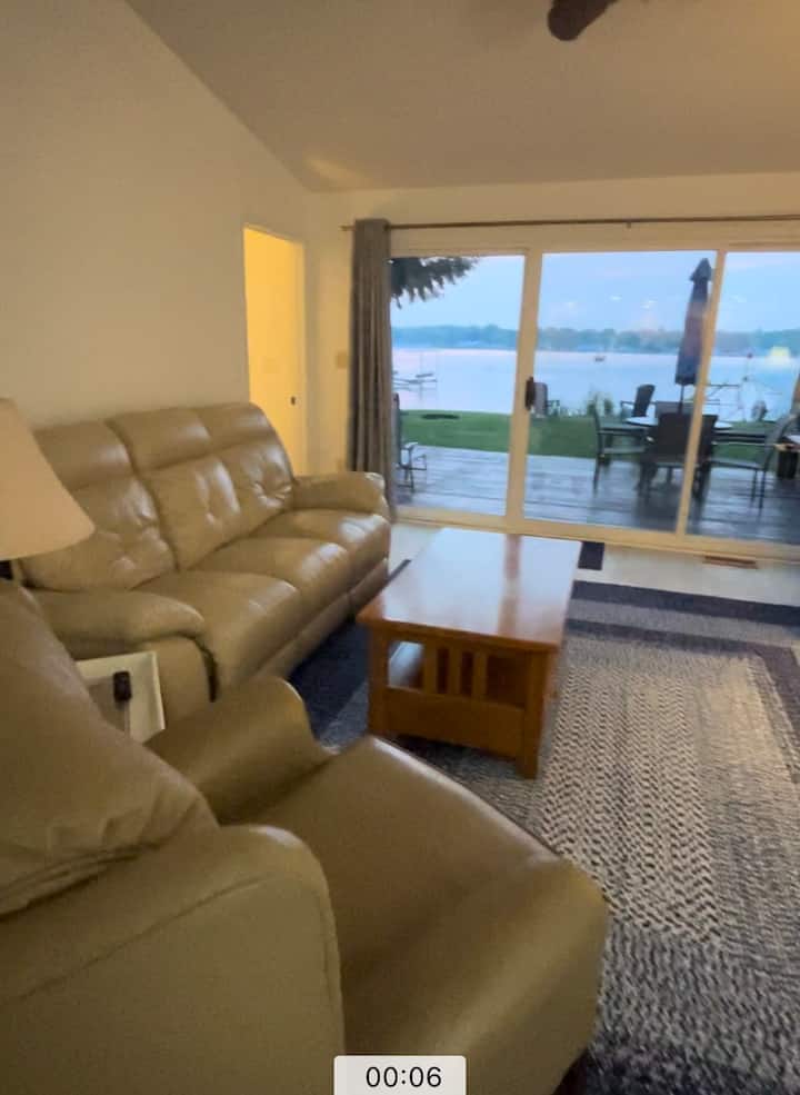 Cozy Cottage On Jordan Lake - Hastings, MI