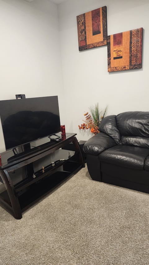 Popular Airbnb listing: Gracious serenity in Sage Creek