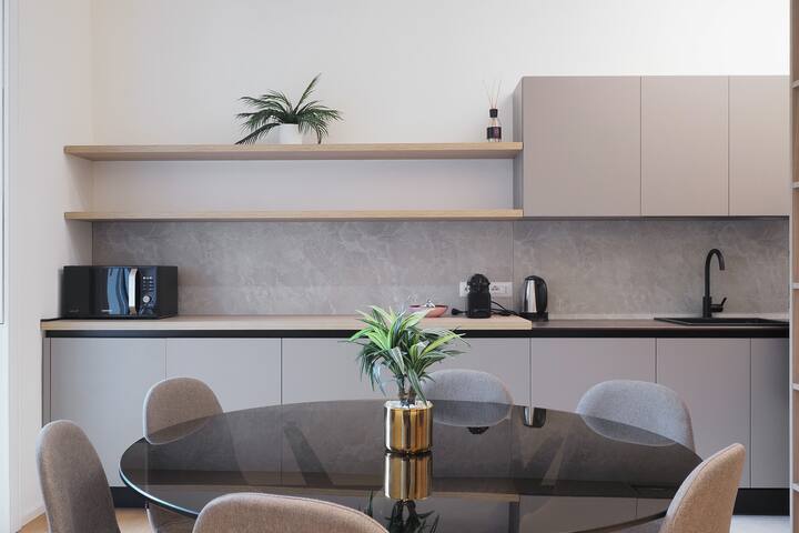 Luxury Missori Apartment III gallery image 3