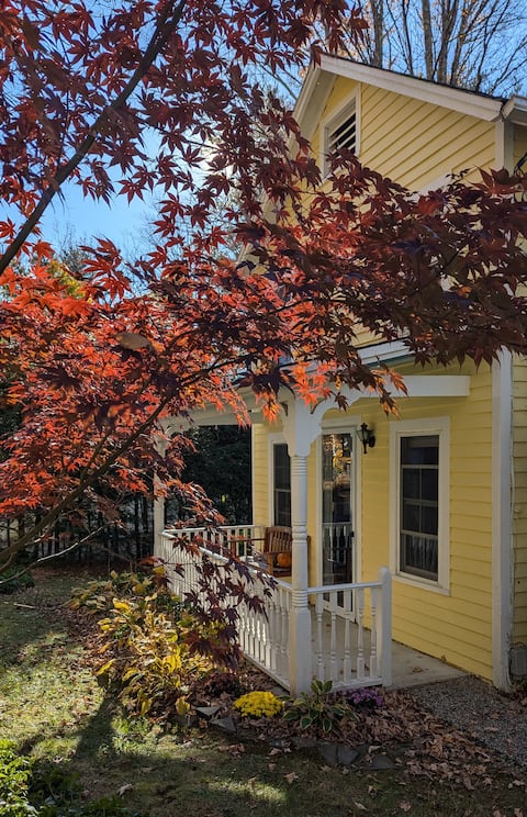 Cozy Cottage in Historic Norfolk
