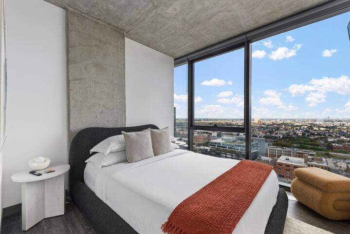 Exclusive Group Getaway in Vibrant West Loop gallery image 2