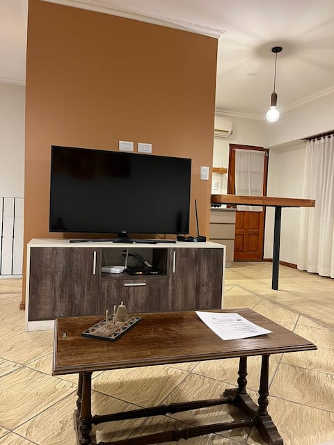 Top Airbnb: Ayala Upper Floor en Departamento Capital