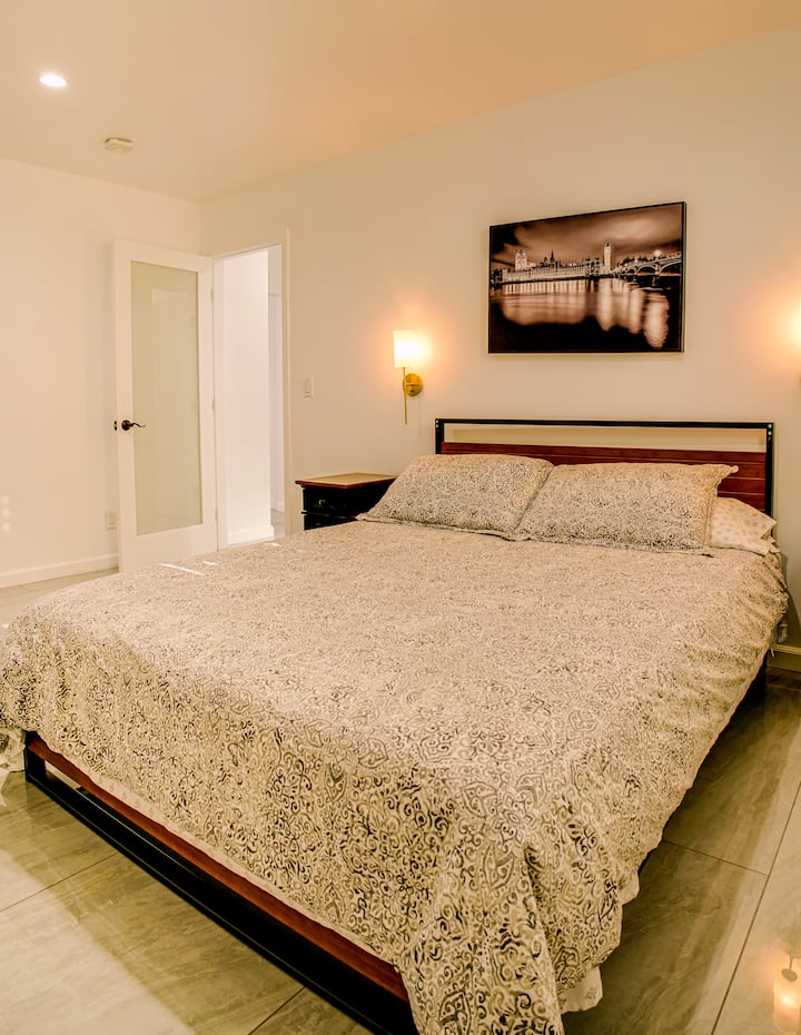 11a - 1br Modern Home - With Backyard - Irvine
