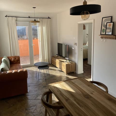 Popular Airbnb listing: Semi-Central - Garage and Grill - 2 Rooms in Tandil