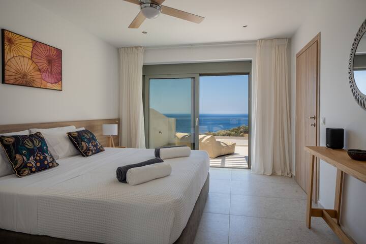 Villa Sibylla Seaview w/ infinity pool gallery image 5