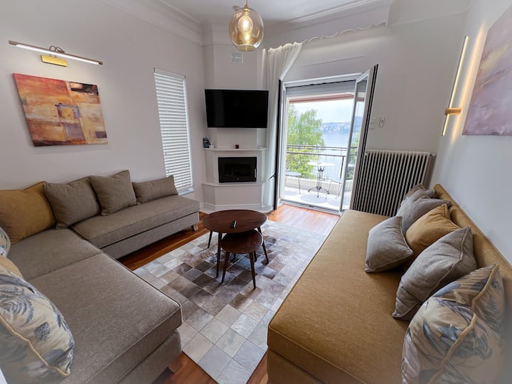 Casa Bianca Kastoria Luxury Lakefront 2 BR 2BA apt