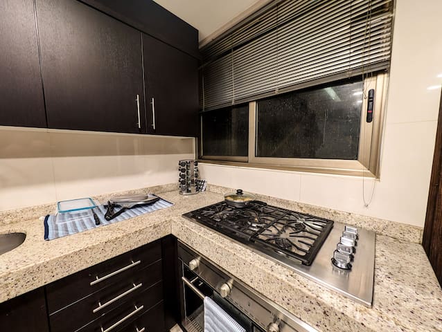 Spacious Polanco Luxury 5BR Apt- Patios & Jacuzzi gallery image 5